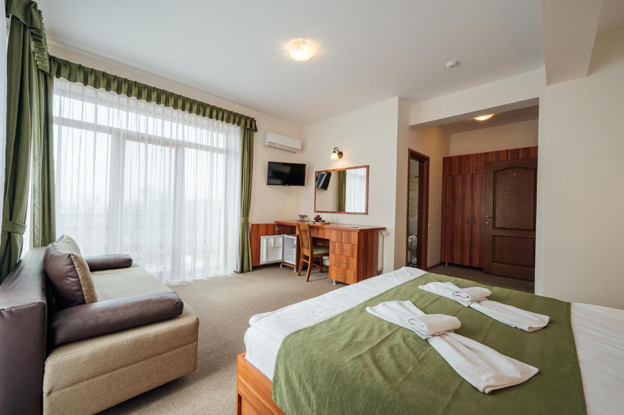 Pensiunea Comfort โซวาตา ภายนอก รูปภาพ